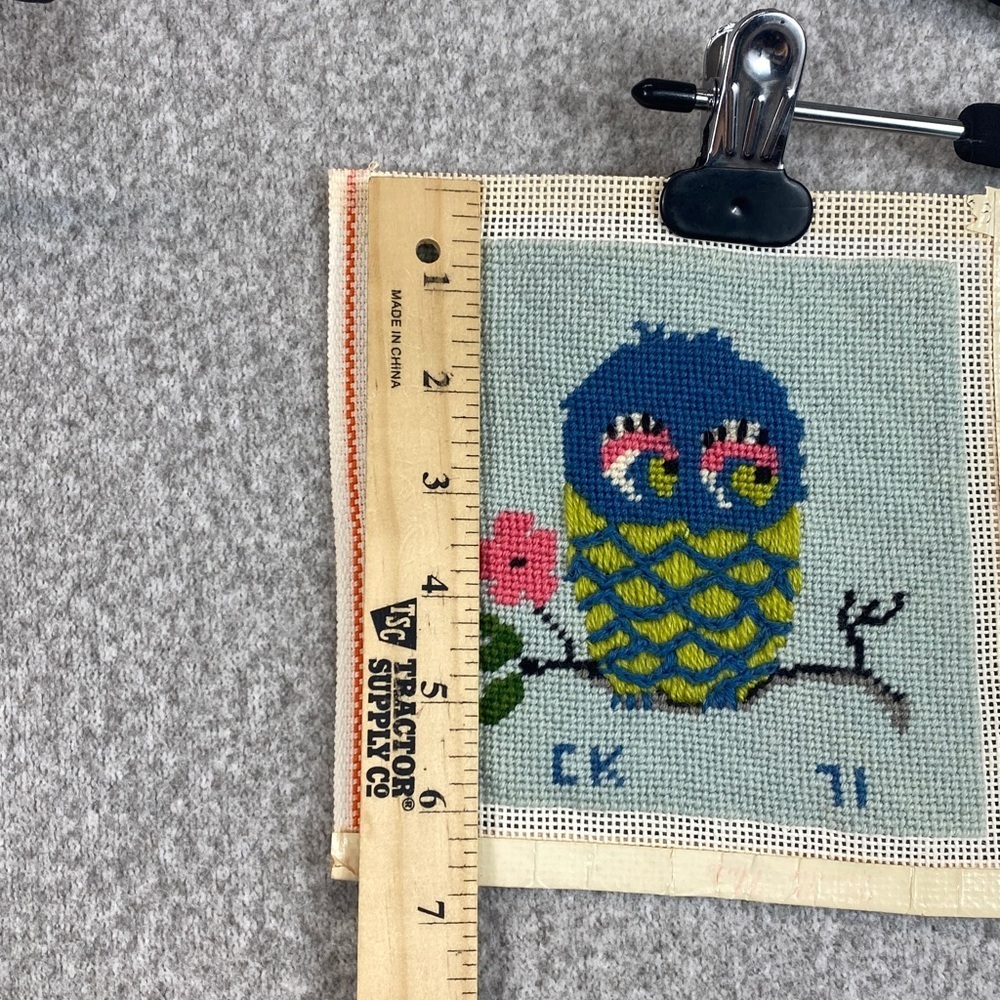 Vtg completed needlepoint piece featuring owl 1971 ready for frame or upcycle - Picture 5 of 7